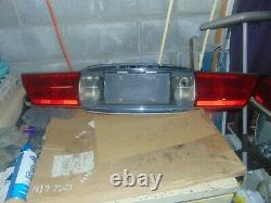00 01 0 03 04 05 Buick Lesabre Trunk Center Tail Light Lamp Panel Assembly Rear