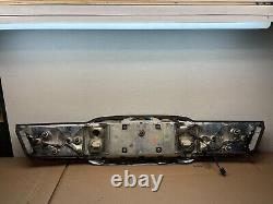2000 to 2005 Buick Lesabre Trunk Rear Center Tail Light Panel 1252L DG1