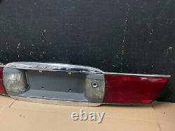 2000 to 2005 Buick Lesabre Trunk Rear Center Tail Light Panel 5890K DG1