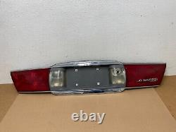 2000 to 2005 Buick Lesabre Trunk Rear Center Tail Light Panel 7361P DG1