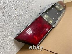 2000 to 2005 Buick Lesabre Trunk Rear Center Tail Light Panel 7361P DG1