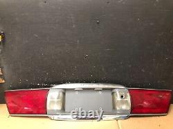 2000 to 2005 Buick Lesabre Trunk Rear Center Tail Light Panel 9580H DG1