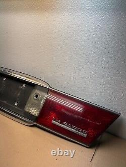 Panneau arrière central de feu arrière de coffre Buick Lesabre de 2000 à 2005 1252L DG1