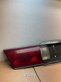 Panneau arrière central de feu arrière de coffre Buick Lesabre de 2000 à 2005 1252L DG1