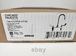 Robinet général à 2 poignées Chicago Faucets 1100G2E35317AB en chrome poli